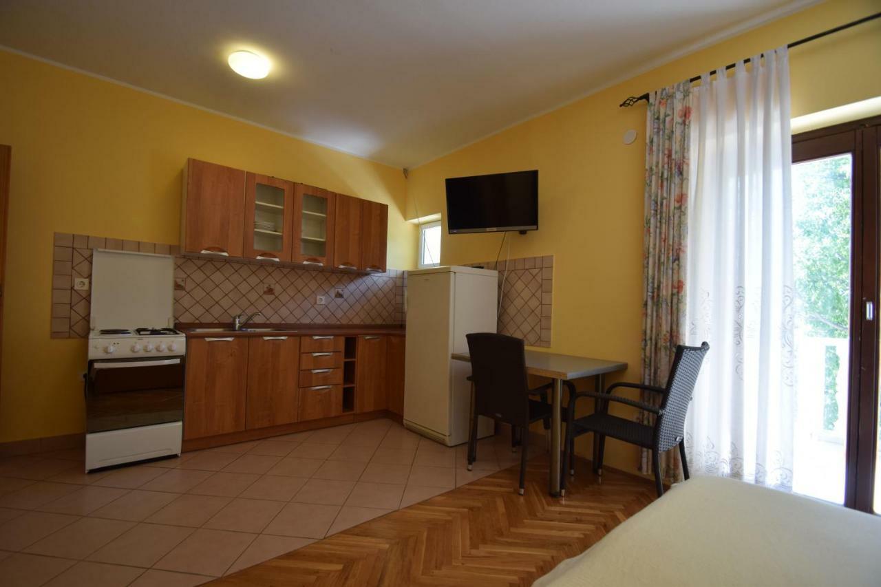 Apartments Nina Starigrad Paklenica Eksteriør billede
